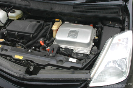 Обзор Toyota Prius II